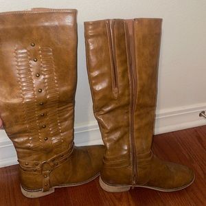 Brown leather Pierre Dumas knee high riding boots. Up to Knee cap on me at 5’8